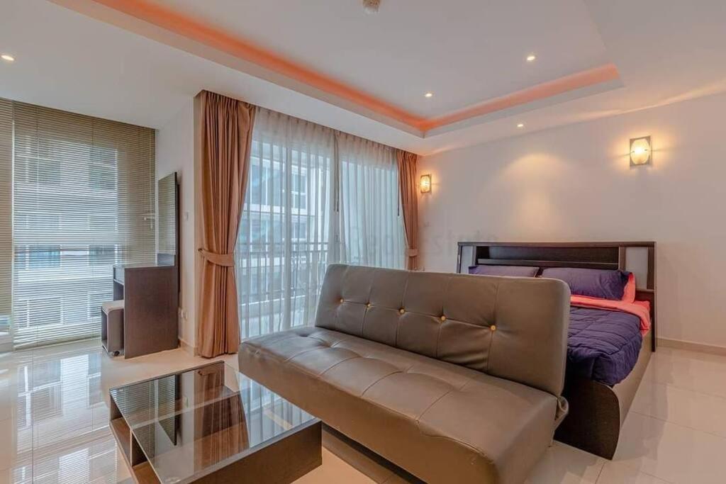 Avenue Residence C5 Pattaya Exterior photo